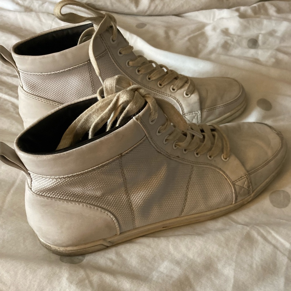 Aldo Hightop 10.5 White. Really clean Vintage high-top